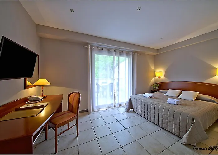 فندق Des Deux Sorru 2*