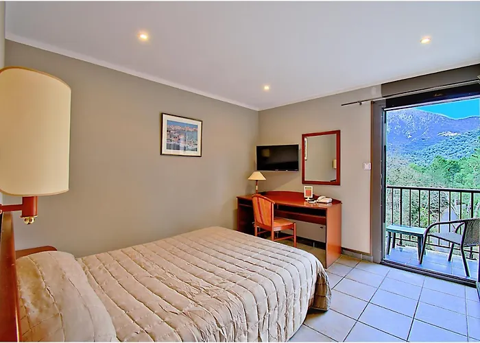 オーベルジュ デ ドゥー ソルー ホテル バン・ド・ガーニョ