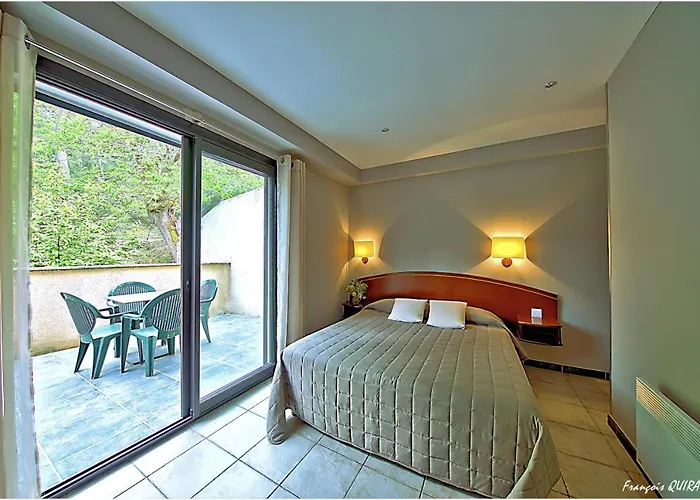 オーベルジュ デ ドゥー ソルー 2* バン・ド・ガーニョ