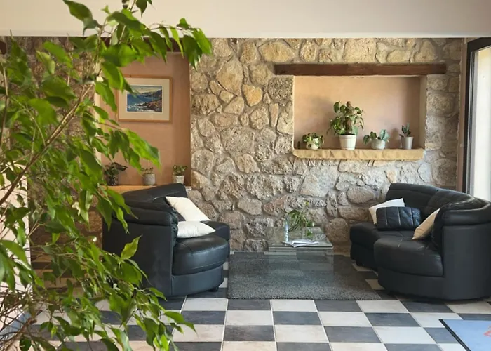 オーベルジュ デ ドゥー ソルー 2* バン・ド・ガーニョ