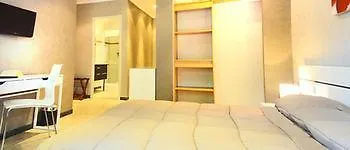 ホテル オーベルジュ デ ドゥー ソルー