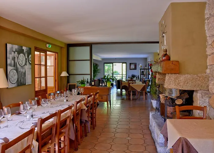 オーベルジュ デ ドゥー ソルー 2* バン・ド・ガーニョ