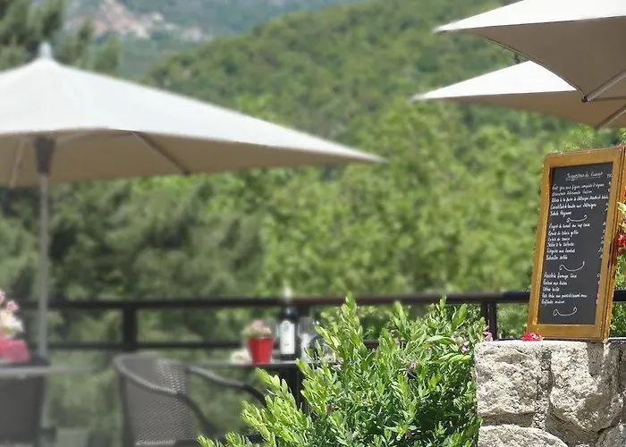 オーベルジュ デ ドゥー ソルー 2* バン・ド・ガーニョ